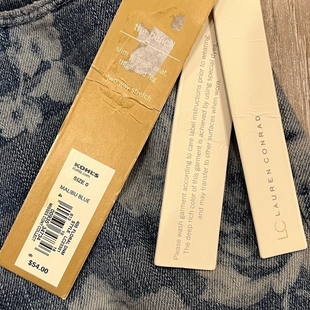 NWT Lauren Conrad Malibu Blue Floral Denim The Pencil Jeans size 0 - Picture 6 of 12